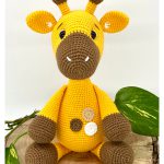 Gerald the Giraffe Amigurumi Free Crochet Pattern