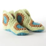 Easy Women’s Granny Slippers Free Crochet Pattern and Video Tutorial