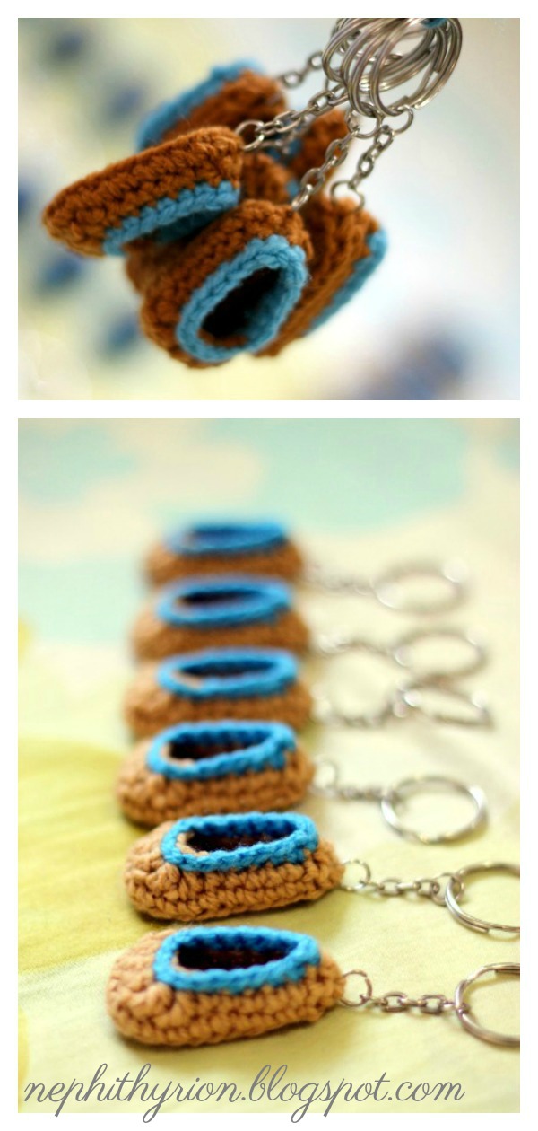 Mini Booties Keychain Free Crochet Pattern 