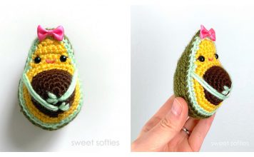 Adorable Avocado Keychain FREE Crochet Pattern