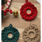 Christmas Wreath Decoration Crochet Pattern