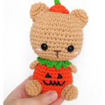 Beau the Pumpkin Bear Free Crochet Pattern and Video Tutorial