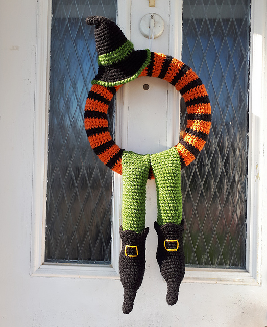 Winne Halloween Wreath Free Crochet Pattern