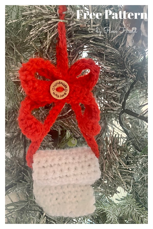 2020 Christmas Toilet Paper Ornament Free Crochet Pattern