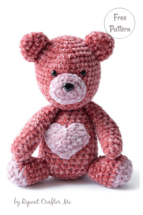 Valentine’s Day Teddy Bear Amigurumi Free Crochet Pattern