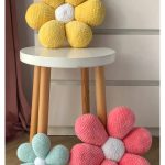 Flower Shaped Pillow Crochet Pattern