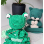 Yoga Froggi Amigurumi Free Crochet Pattern