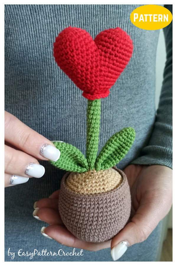 Heart Flower Amigurumi Crochet Pattern 