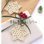 Snowflake Christmas Gift Tag Free Crochet Pattern and Video Tutorial