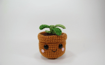 Pull and Grow Amigurumi Plant Free Crochet Pattern
