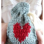 Valentine’s Day Gift Bag Free Crochet Pattern