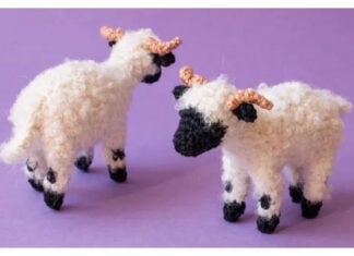 Valais Blacknose Sheep Free Crochet Pattern and Video Tutorial