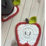 Apple Coaster Free Crochet Pattern
