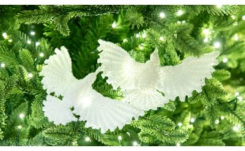 Turtle Doves Ornament Free Crochet Pattern and Video Tutorial