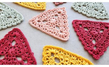 Floral Triangle Bunting Free Crochet Pattern and Video Tutorial