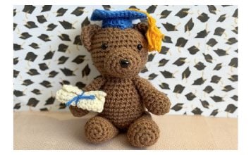 Little Graduate Bear Free Crochet Pattern