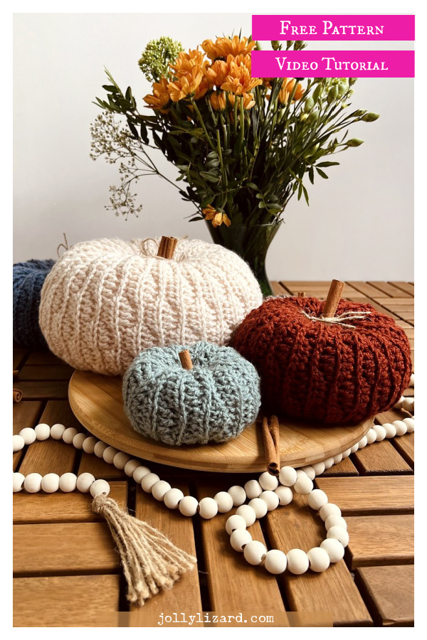 Cozy Cottage Pumpkins Free Crochet Pattern and Video Tutorial