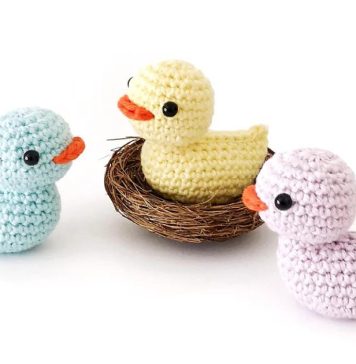 No-Sew Duck Free Crochet Pattern