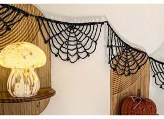 Spider Web Garland Free Crochet Pattern